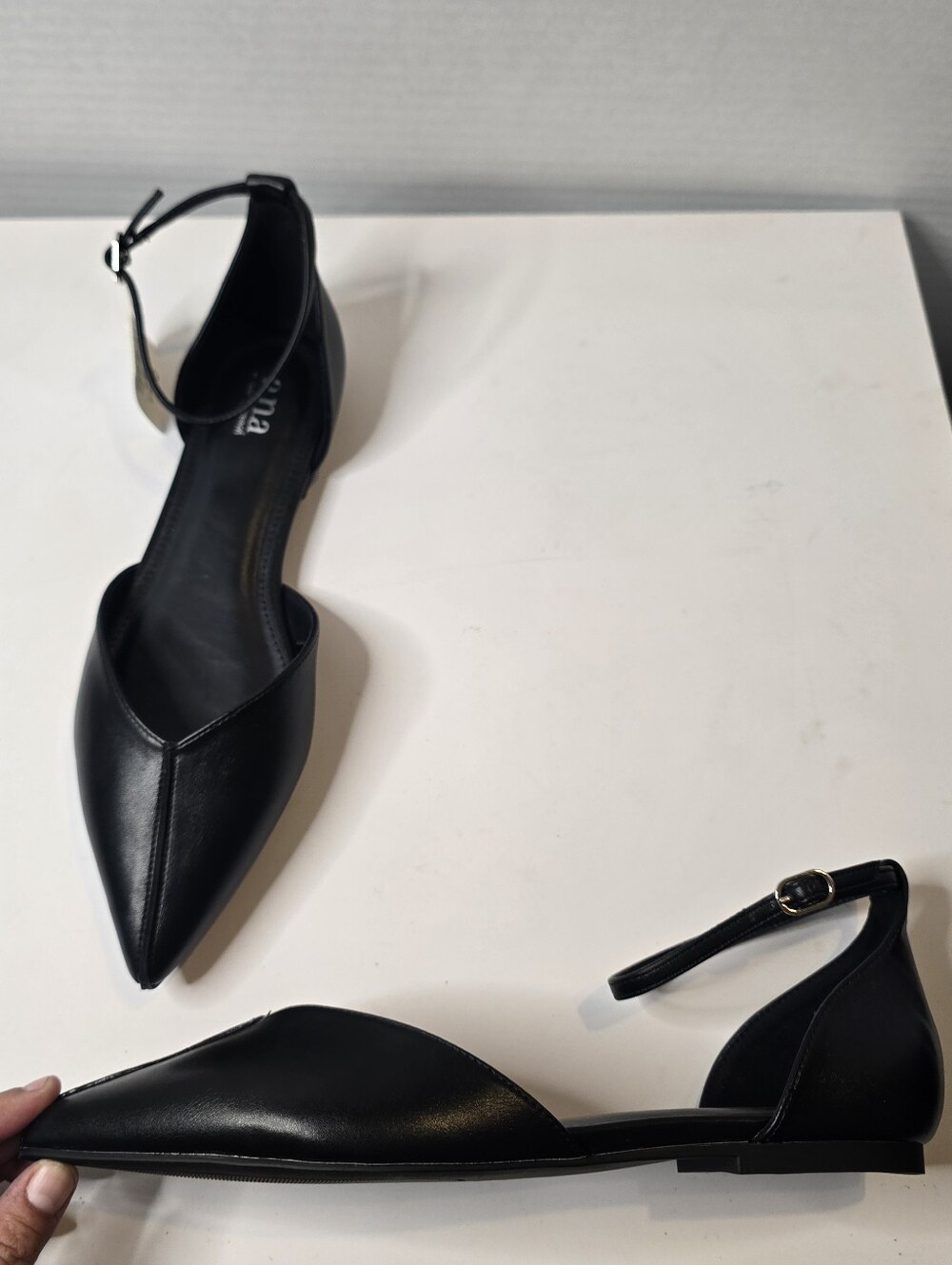 A.n.a Black Pointed Toe Flats Size 10